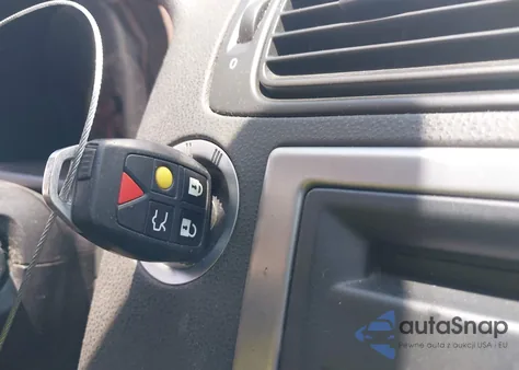 2006 Volvo V50 T5 z USA, uszkodzony, nr VIN YV1MW682362161409